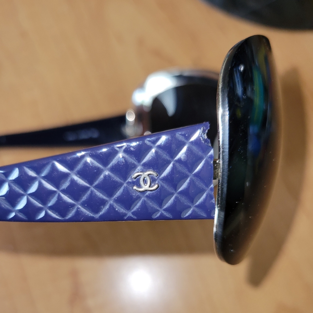 CHANEL Dark Blue Oversized Sunglasses - Picture 10 of 14